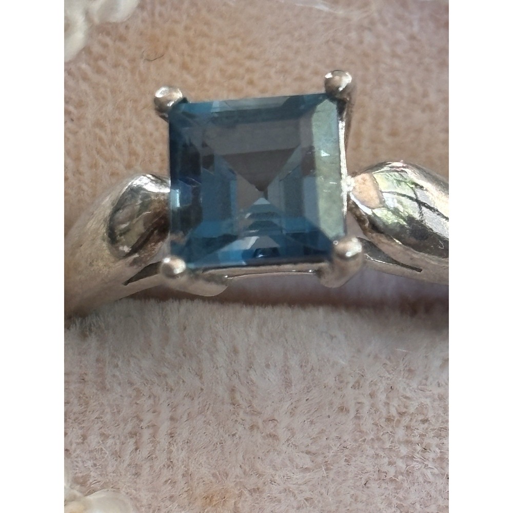 Sterling Silver Princess Cut Faceted Blue Topaz Ring Size 9